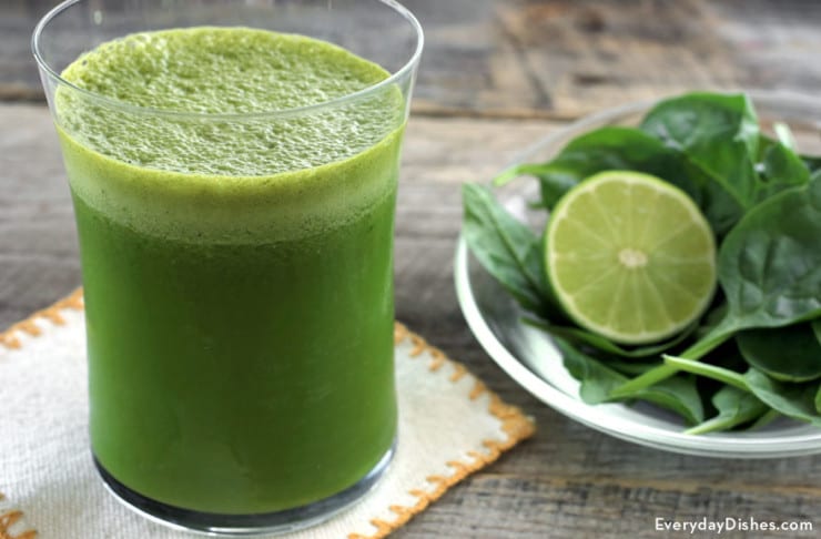 Simple and Healthy Matcha Green Tea Smoothie Recipe