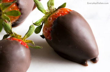 Chocolate-covered strawberries recipe video