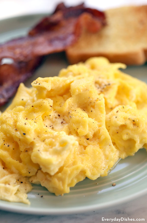 Fluffy scrambled eggs recipe video
