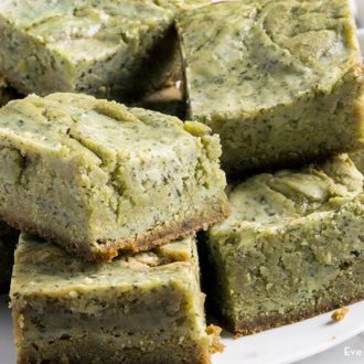 Matcha green tea cheesecake blondies recipe