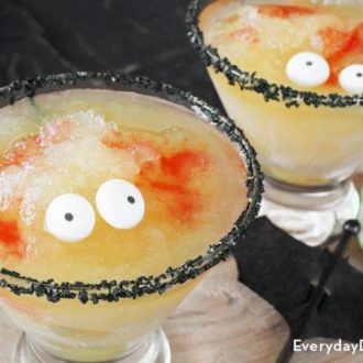 Some tasty frozen Halloween cocktails for all the ghouls!