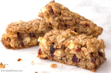 White Chocolate Cranberry Granola Bars