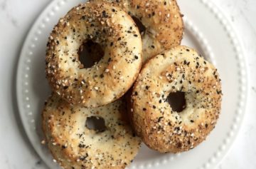 Low Carb Gluten Free Bagels by A Healthy Hint