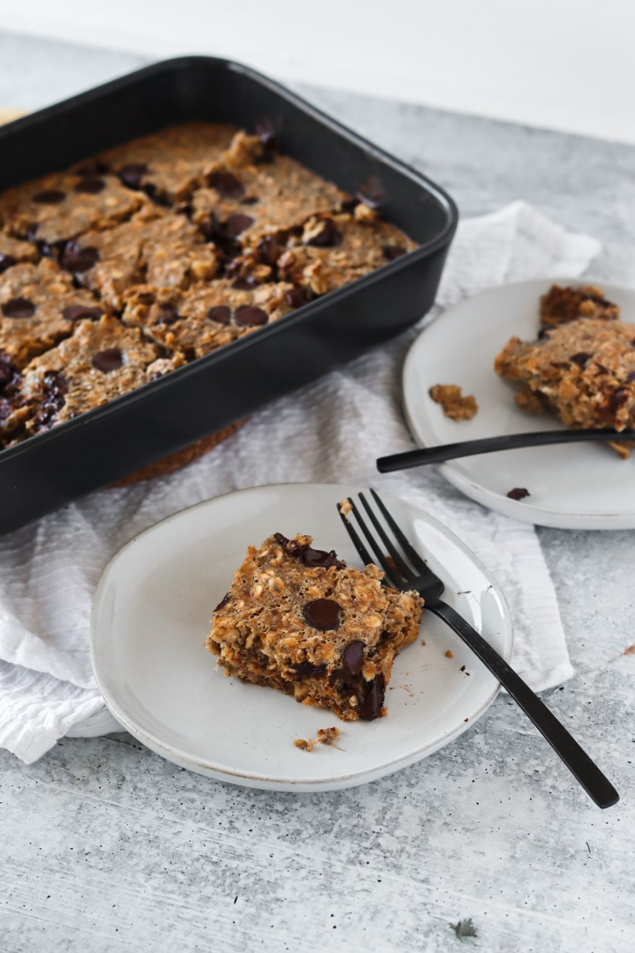 peanut butter banana chocolate chips baked oatmeal