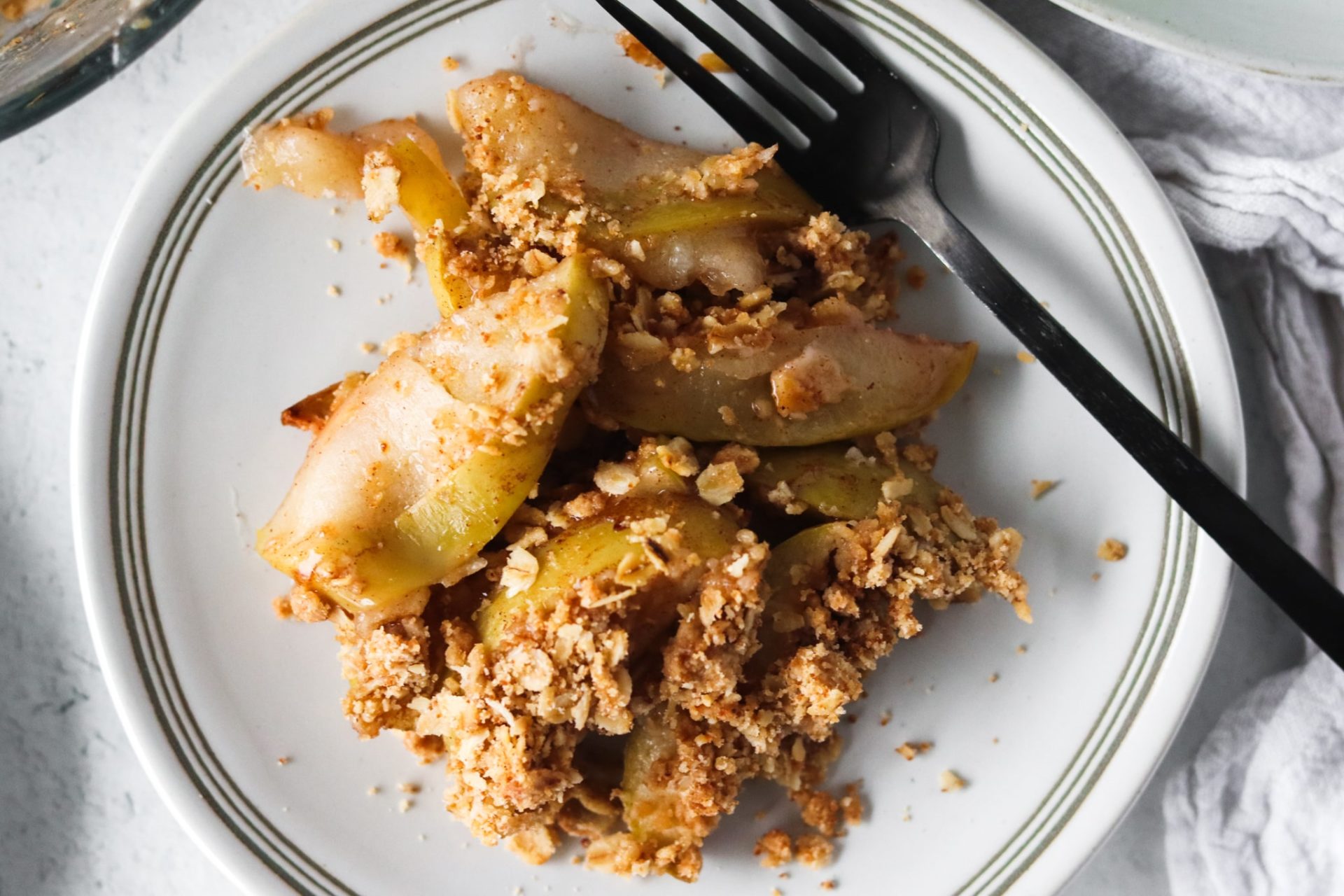 Quick And Easy Apple Crisp With Oats Everyday Dishes