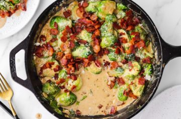 Keto Creamy Garlic Brussels Sprouts