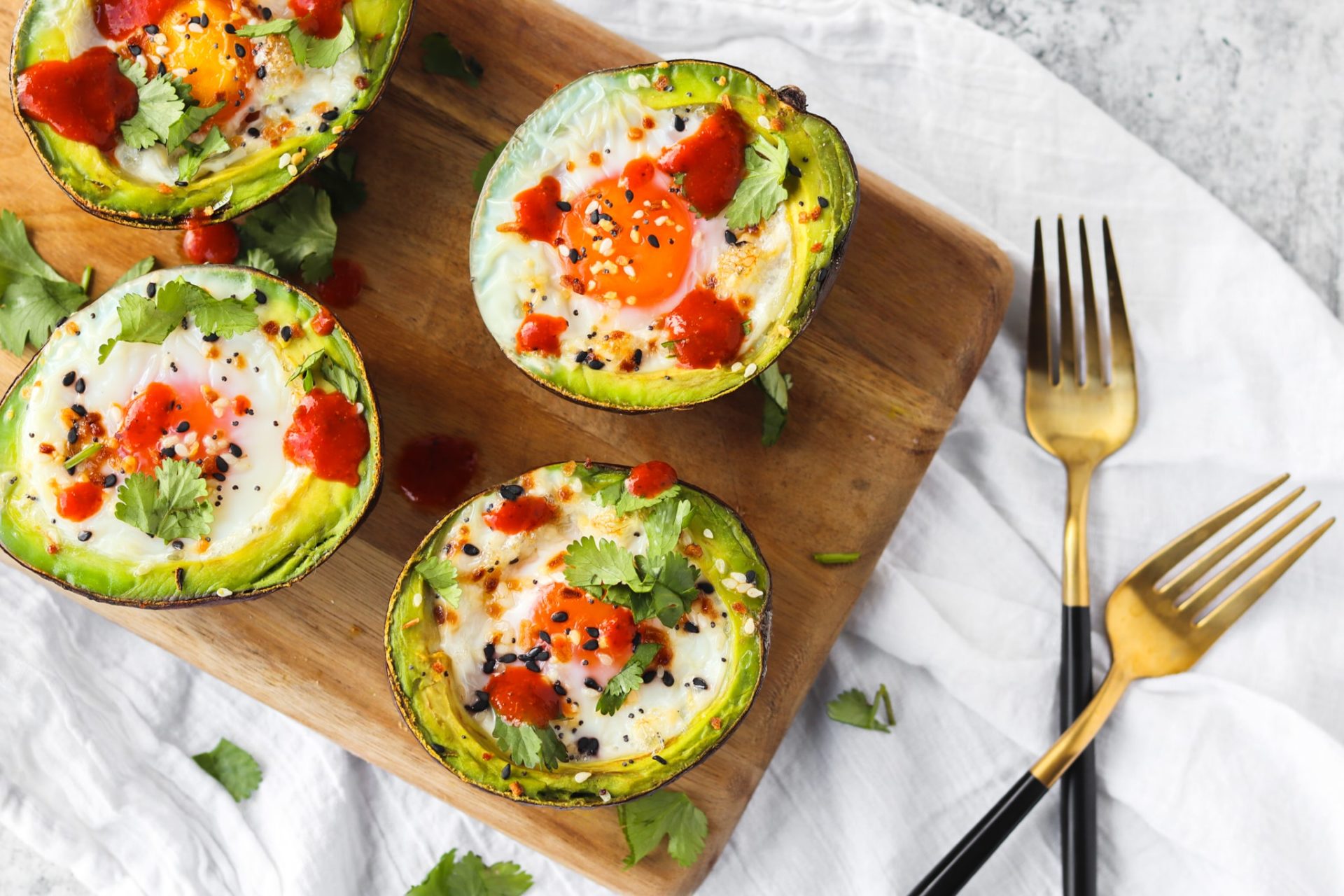 healthy breakfasts baked avocado and eggs