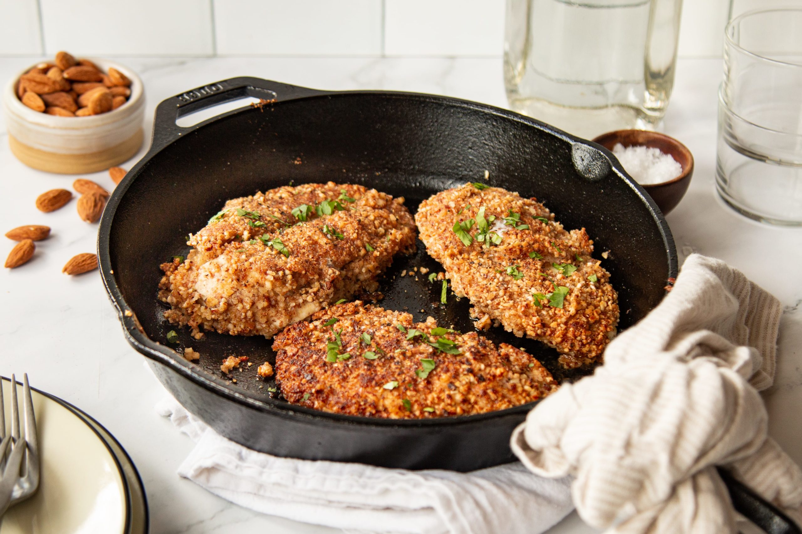 macro friendly recipes almond crusted chicken