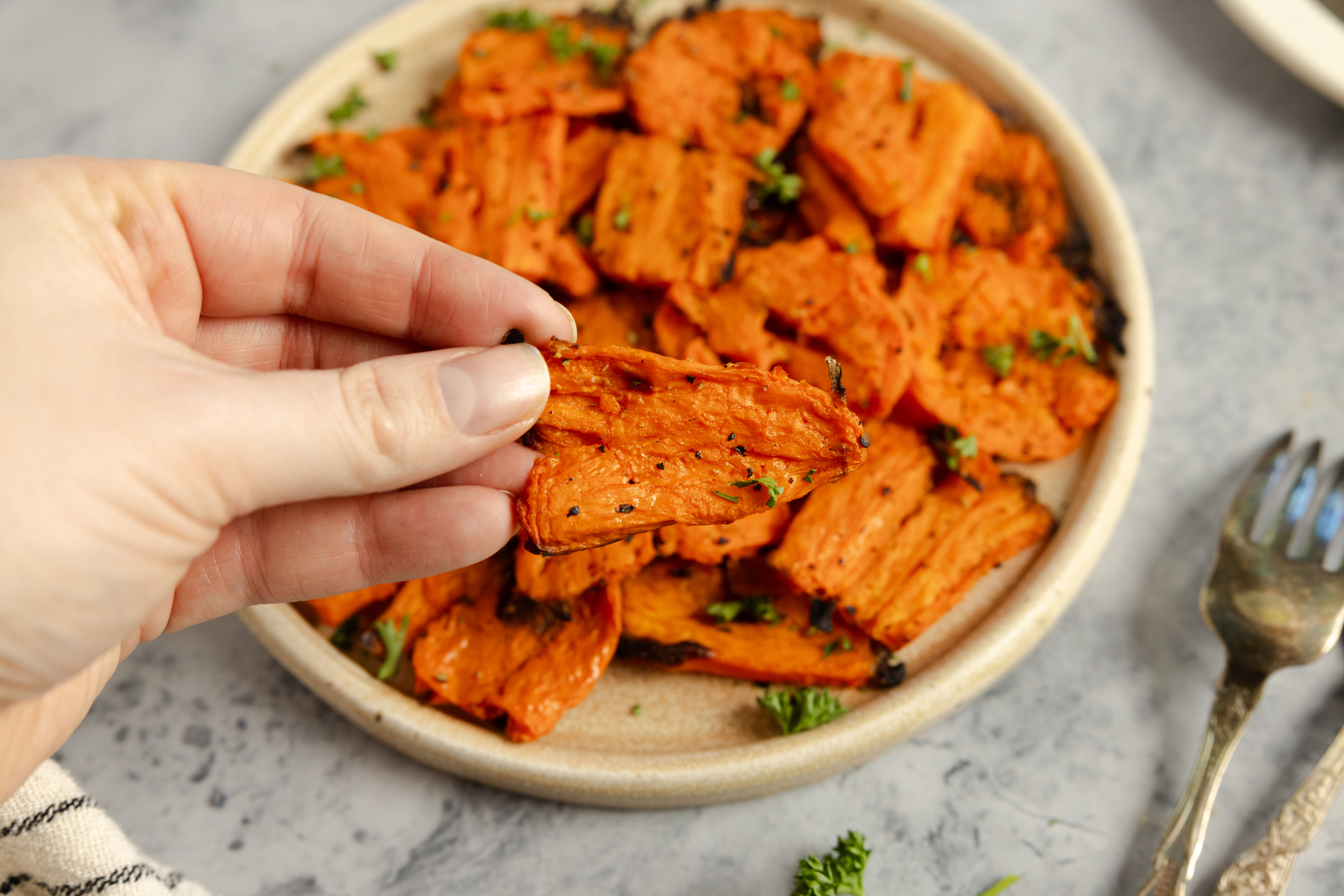 crispy smashed carrots